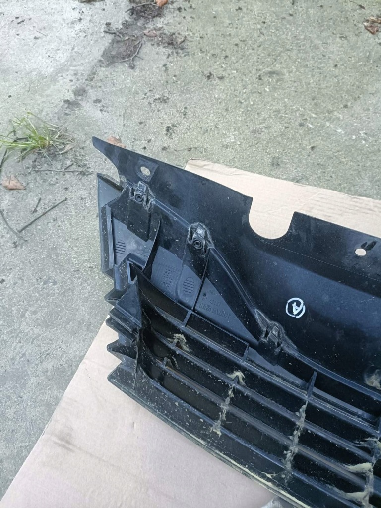 фото №7, 8200012581 решітка радіатора 2002 renault laguna ii