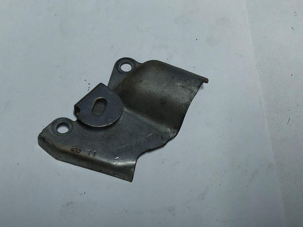 фото №1, Кронштейн клапана egr master iii 2010- 8200699071