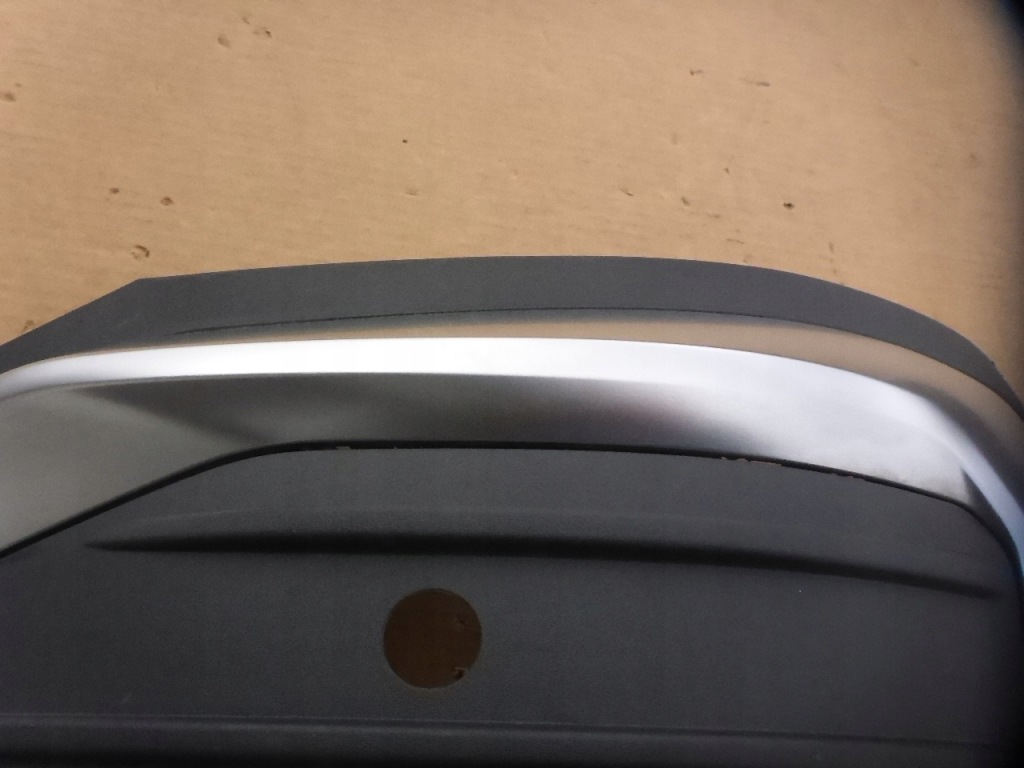 Audi q5 2 решётка заглушка хром бампера заднего левая 80f807319 оригинал с Разборки