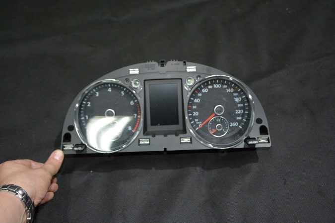 фото №1, Лічильник прилади vw passat b7 lc9x 3aa920870n