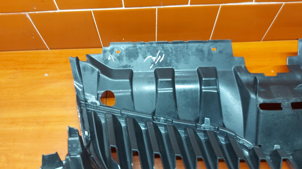 фото №13, Решётка радиатора решётка радиатора бампера перед skoda fabia iii 14-18