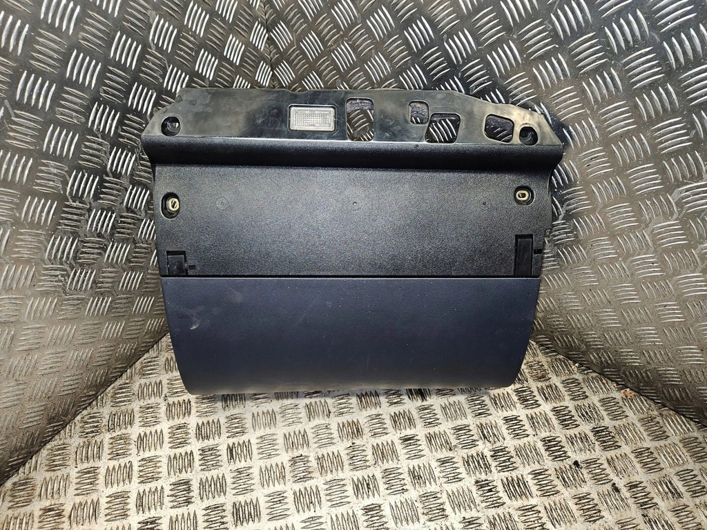 фото №8, Audi a3 s3 8p 2005 с передний бардачок панели приборной панели / комплект