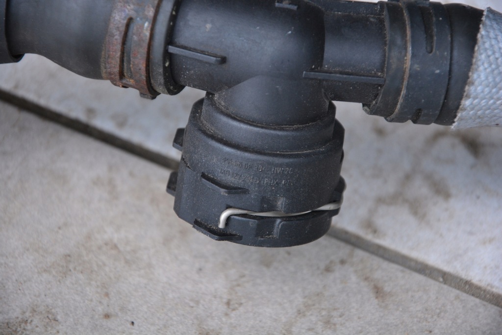 фото №6, Патрубок шланг wąż wody audi a3 8p vw golf passat b6 eos 2.0 fsi