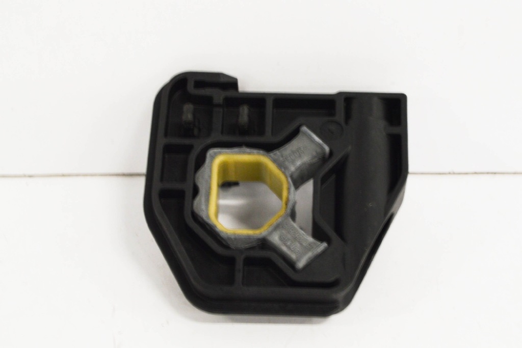 Bmw 3 f30 модуль радиатора жидкость охлаждающий левый кронштейн 17118620732 Киев