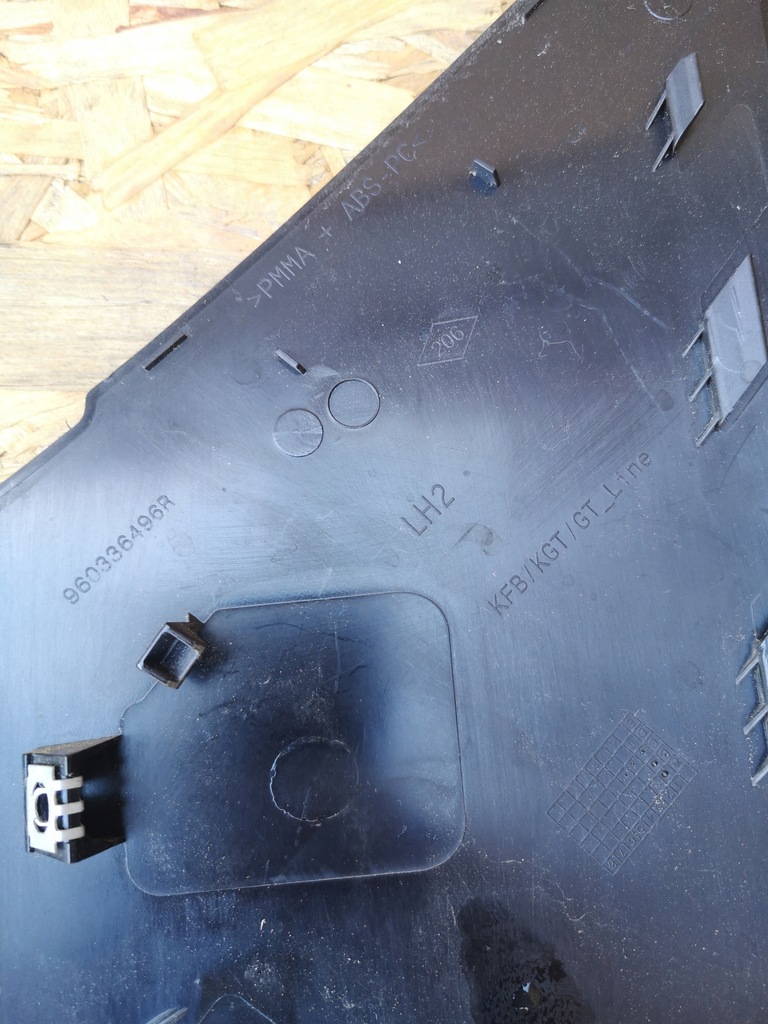 фото №10, Renault megane iv kombi молдинг крыла задняя