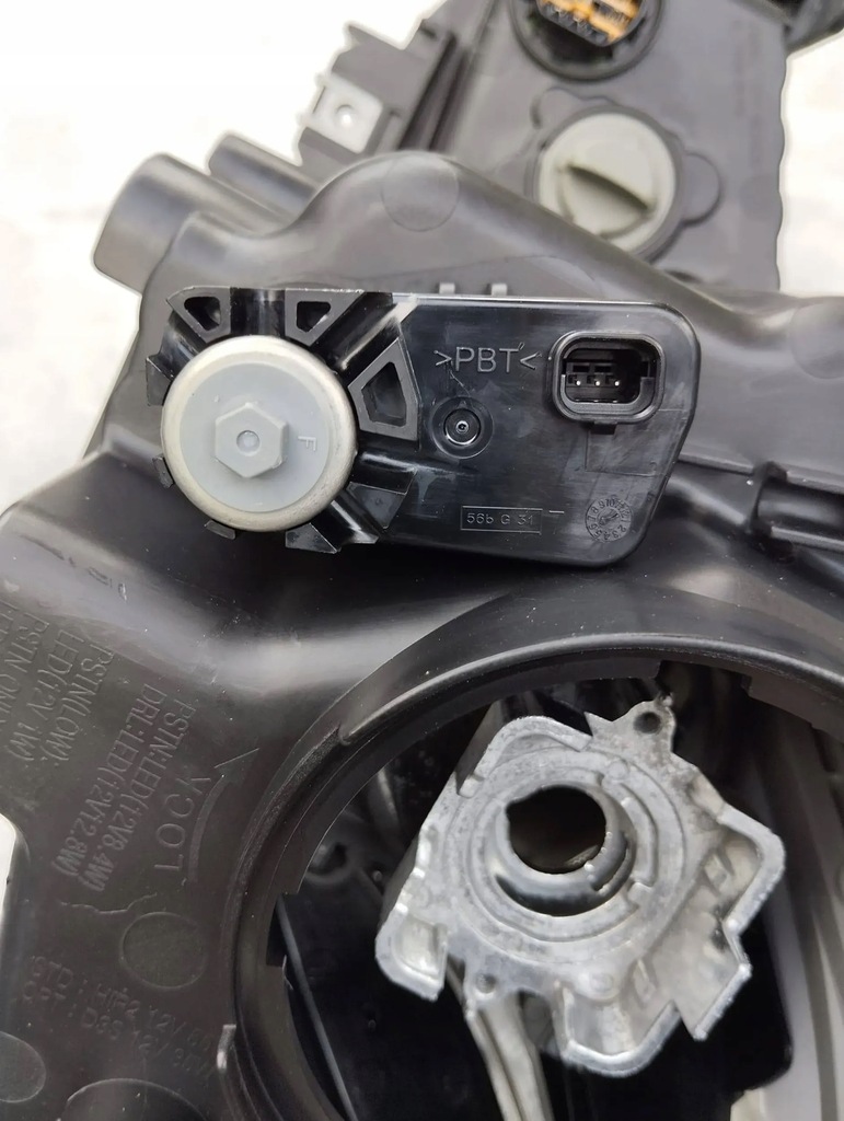 фото №11, Hyundai ix35 2015 перед сторона права лампа ксенон фара uk