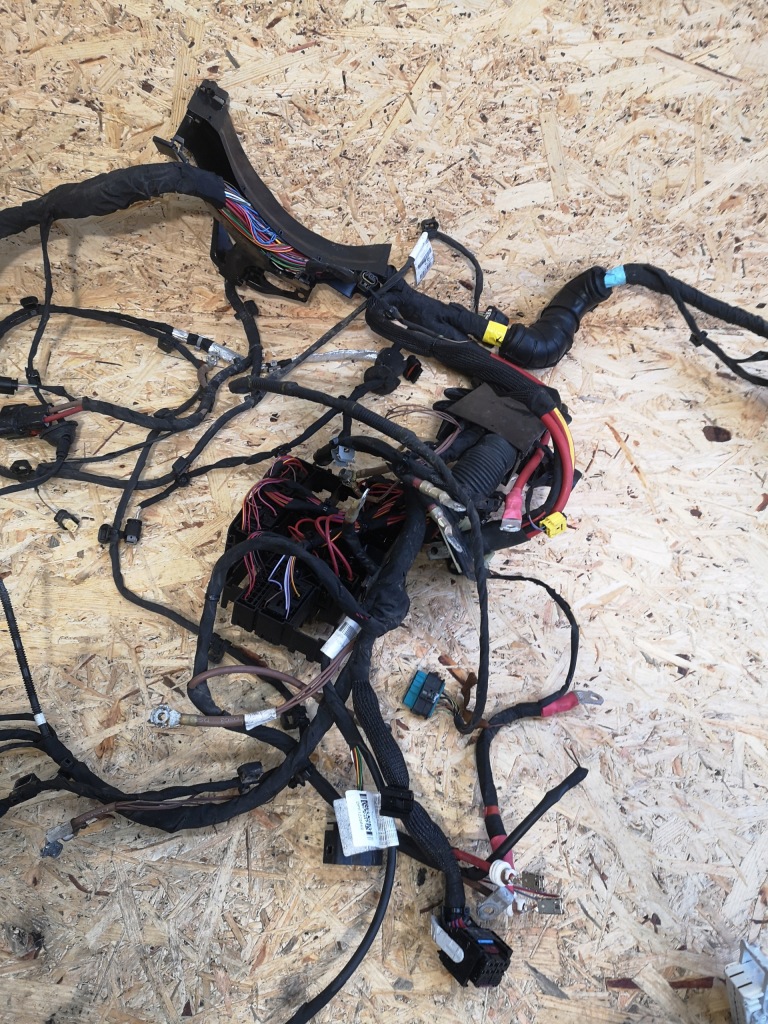 фото №5, Mercedes glb w247 электропроводка отсек двигателя 2.0d a1775401125