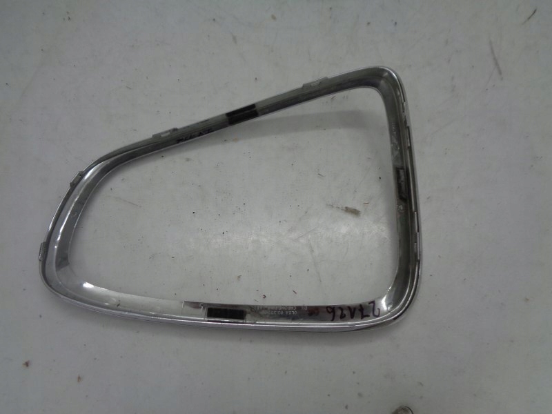 фото №2, Mini r56/57 рамка лампы правый задняя