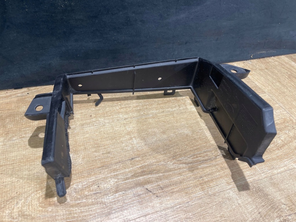 фото №1, Кронштейн акумулятор land rover discovery sport r-dynamic 23- k8d2-02214-a