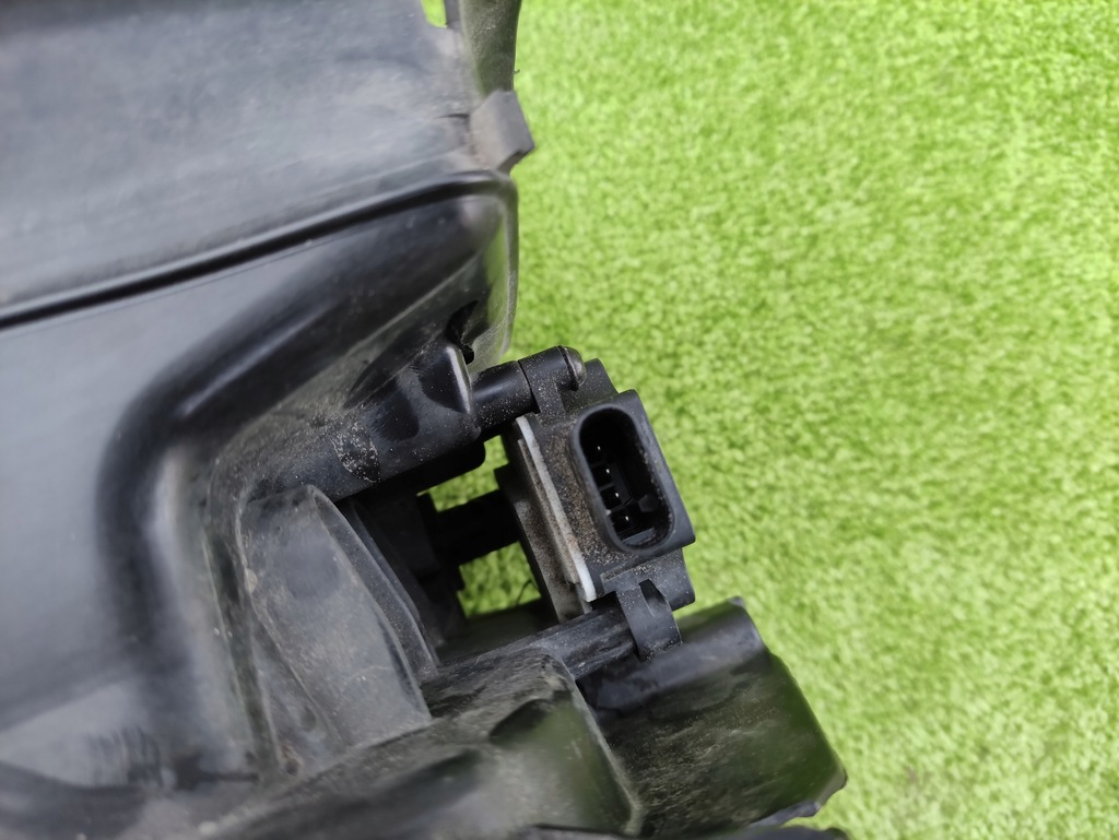 фото №11, Volvo polestar ii 19- жалюзи воздуховод воздуха