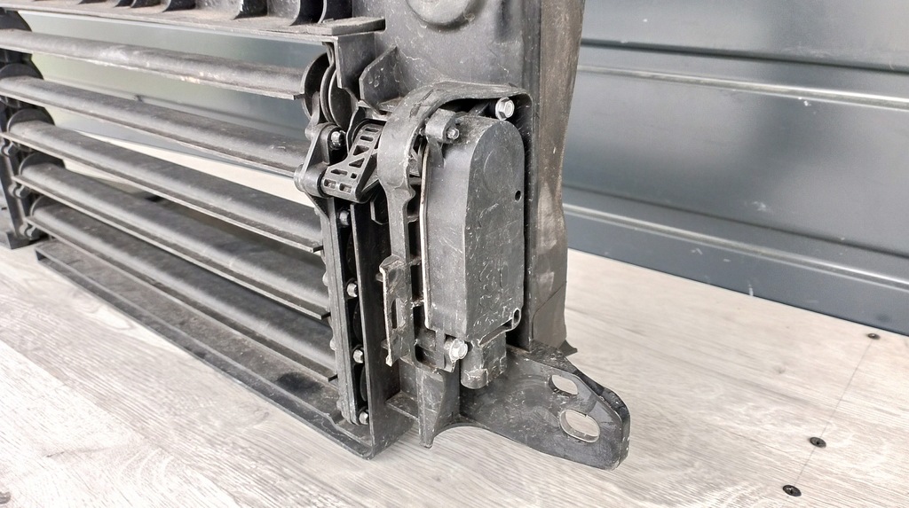 фото №8, Volvo xc40 жалюзі повітропровід повітря впуск