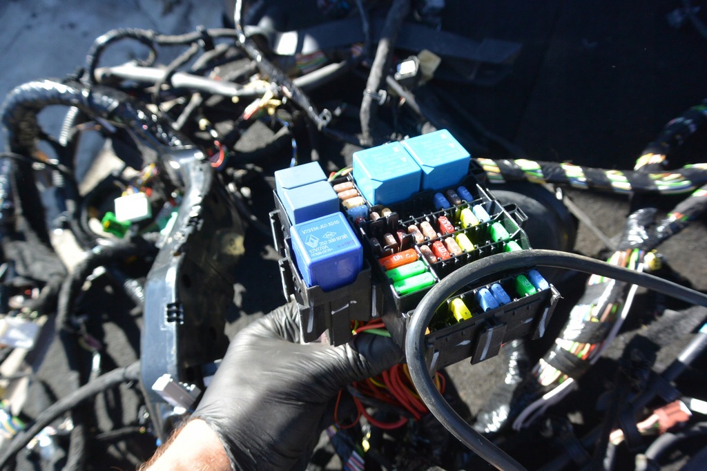 фото №13, Dacia duster ii 17- электропроводка жгут электрическая комплект 1.6 механическая коробка передач