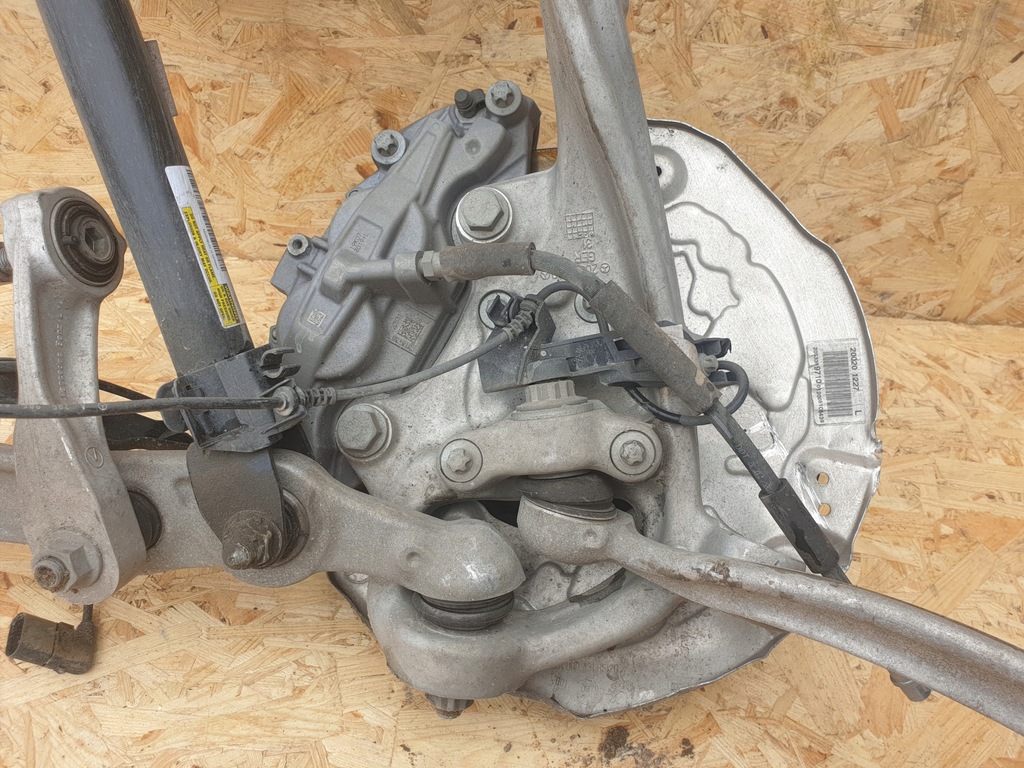 фото №9, Mercedes w205 поворотный кулак левый перед рычаги