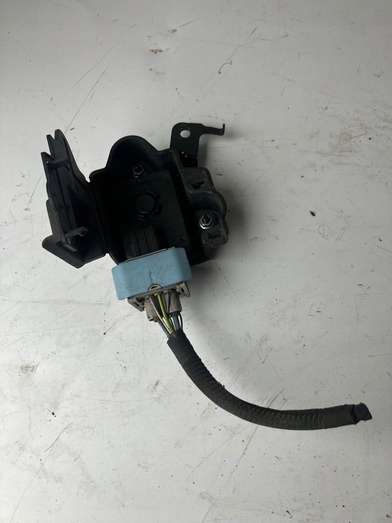 фото №1, Модуль запуск стоп корпус штекер peugeot 208 i 9807709080