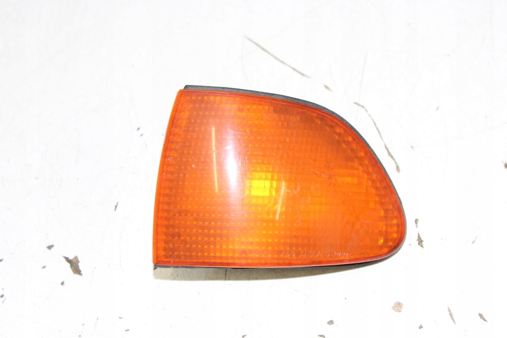 фото №1, Поворотник лівий bmw 7 e38 63138379108