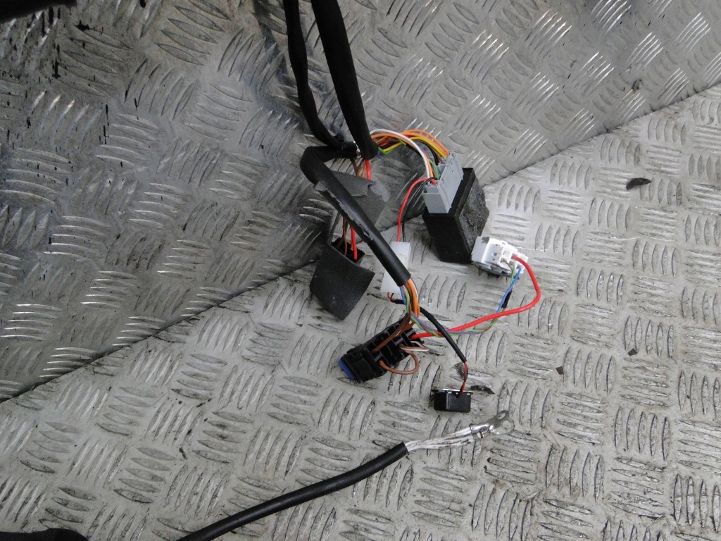 Фаркоп  джгут kia sorento iv p2281ade00 2022r Недорого