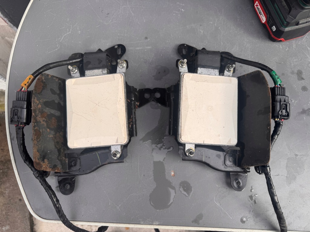 Купить Mazda3 bl 09-13 датчик радар мертвого pola правый