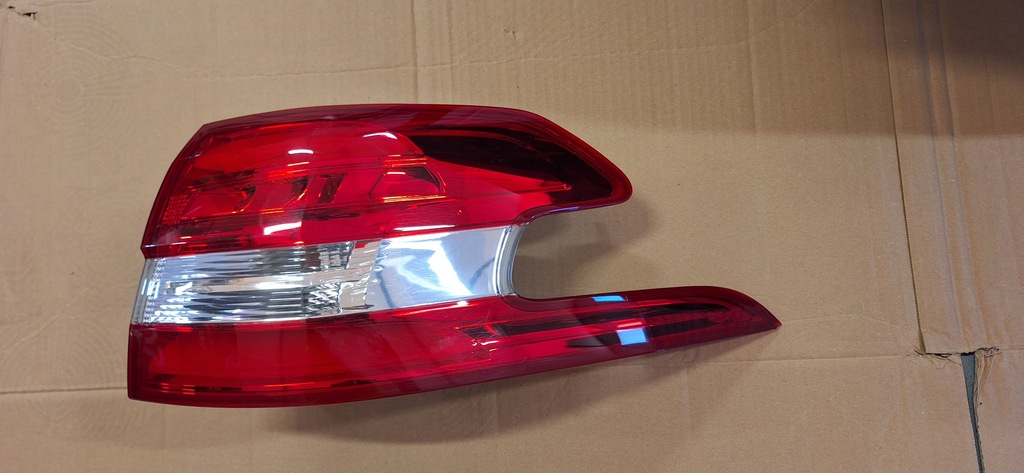 фото №2, Лампа задняя p 308 правая