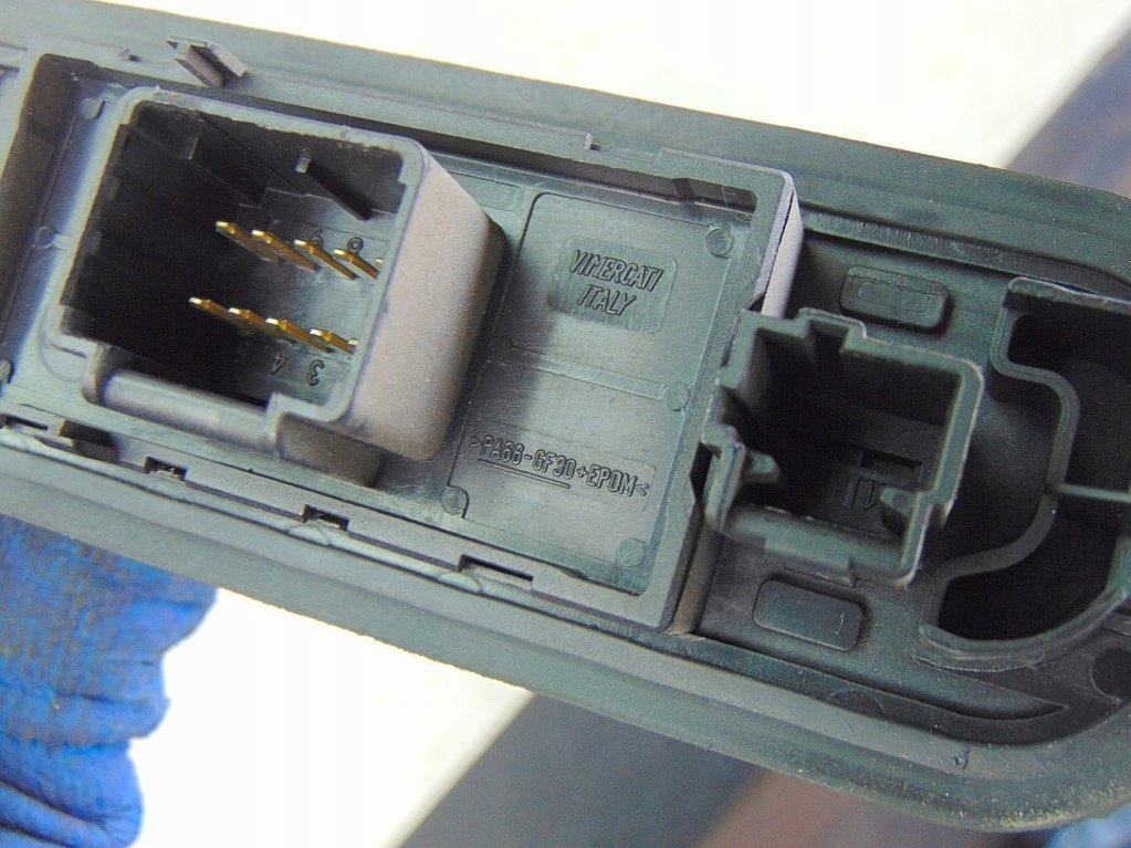 Купить Citroen c8 2.0hdi 03r контакты дверь задняя правый