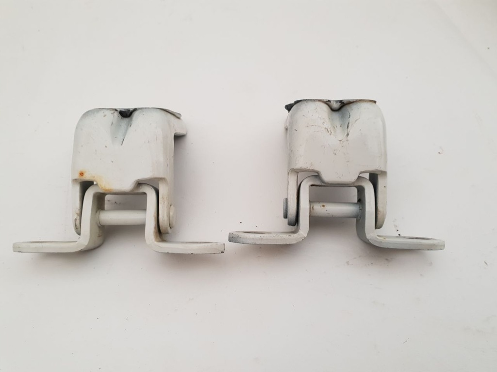 фото №1, Nissan leaf i 10-17 петли дверь правый перед