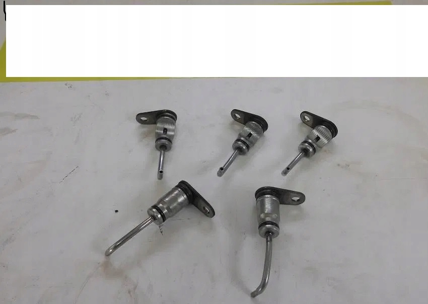 Купити Мастильниця трубка циліндрів daf 105 xf 85 cf