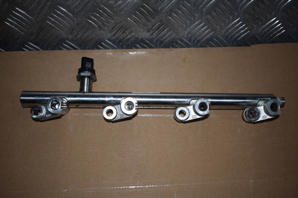 фото №1, Idealna молдинг впрыскная mercedes w206 w214 1