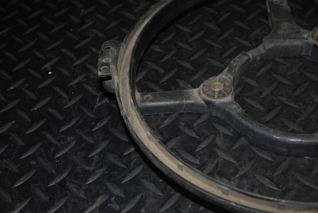 фото №3, Рамка кронштейн вентилятора audi a8 d2