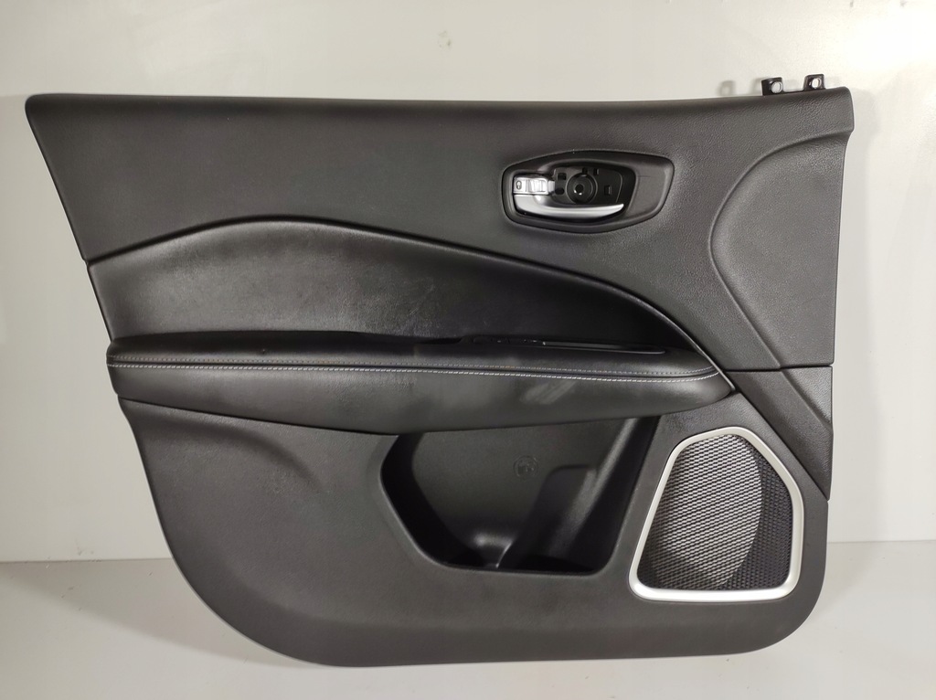 фото №1, Jeep compass 17r- обшивка двері перед лівий uk