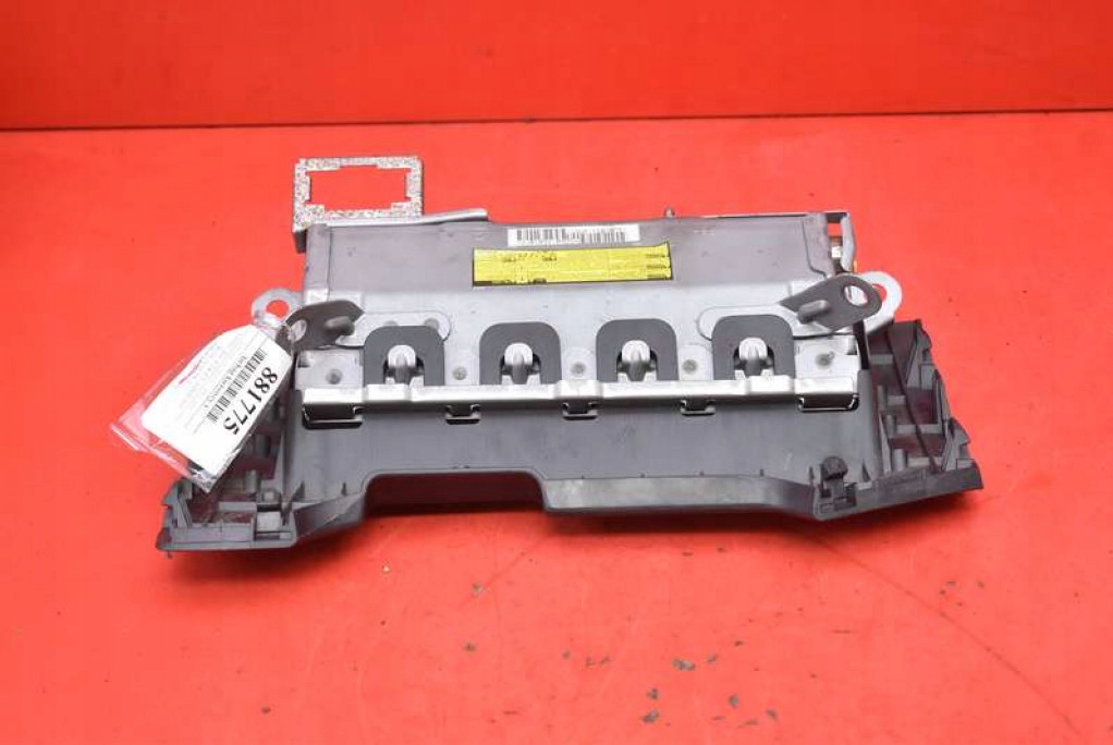 фото №5, Подушка безопасности подушка воздушная водителя коленная ga513-00600 toyota avensis t27