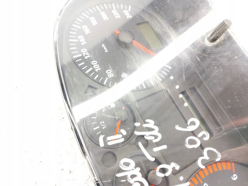 Счетчик obrotomierz w01m0920821b 110080075019 seat toledo 2 ii 1m2 с Разборки