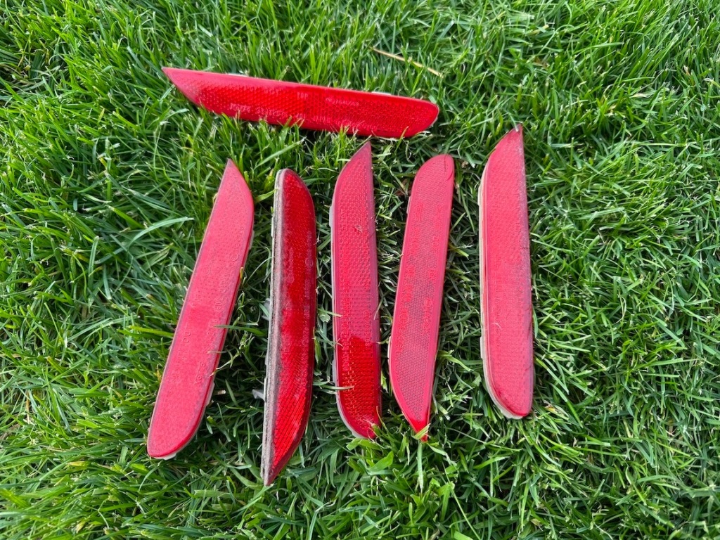 фото №1, Nissan qashqai ii j11 lift отражатель w бампер задний комплект оригинал