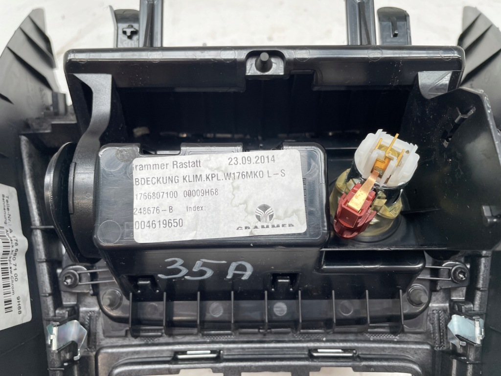 Mercedes w176 aklasa рамка тунель середнього панель кондиціонера a1766807100 Зі Шроту