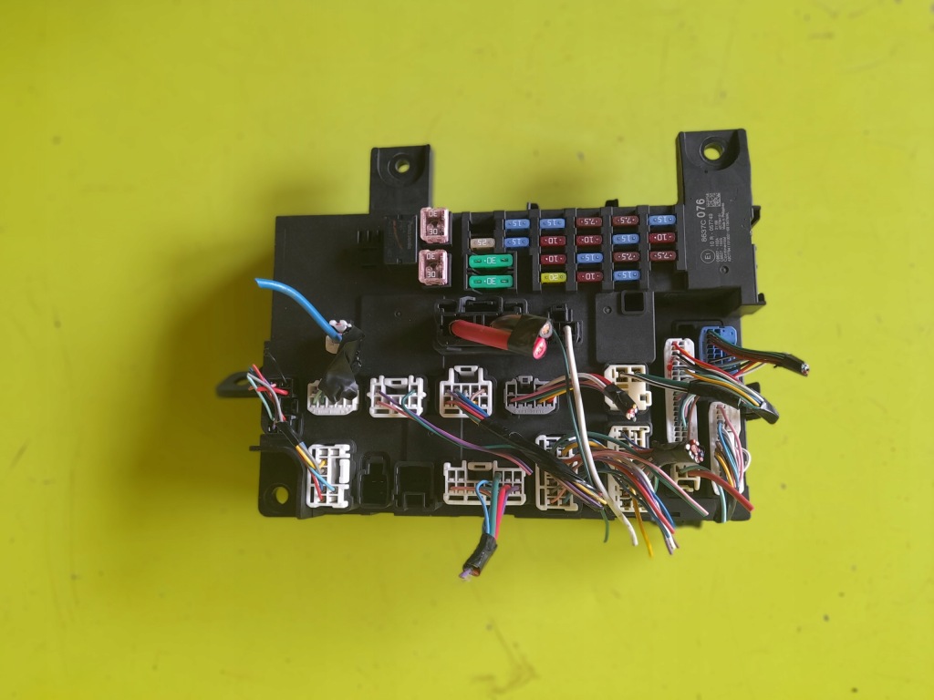 фото №1, Модуль коробка запобіжників 2.4 8637c076 mitsubishi eclipse cross 21r