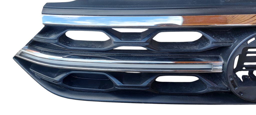 фото №3, Vw t-roc r-line 2021- lift led решётка радиатора радиатора решётка радиатора 2ga853651 2ga853653h