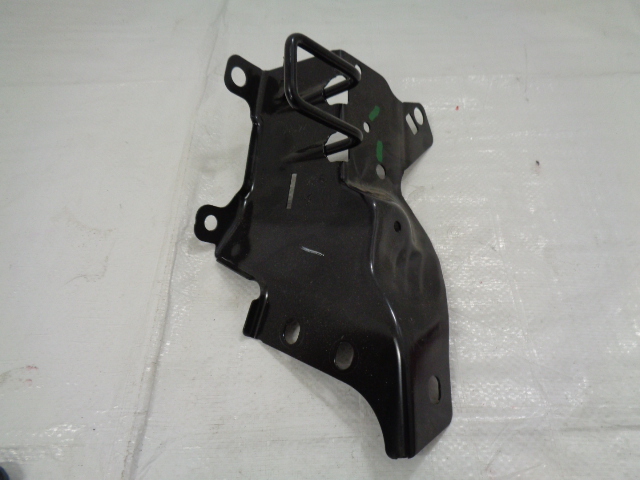 фото №1, Citroen ds3 crossback праве кронштейн задній сидіння сидінь 280527