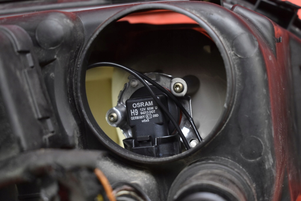 фото №7, Фара левый лампа перед eu 30698835 volvo v70 2 ii lift 04-08