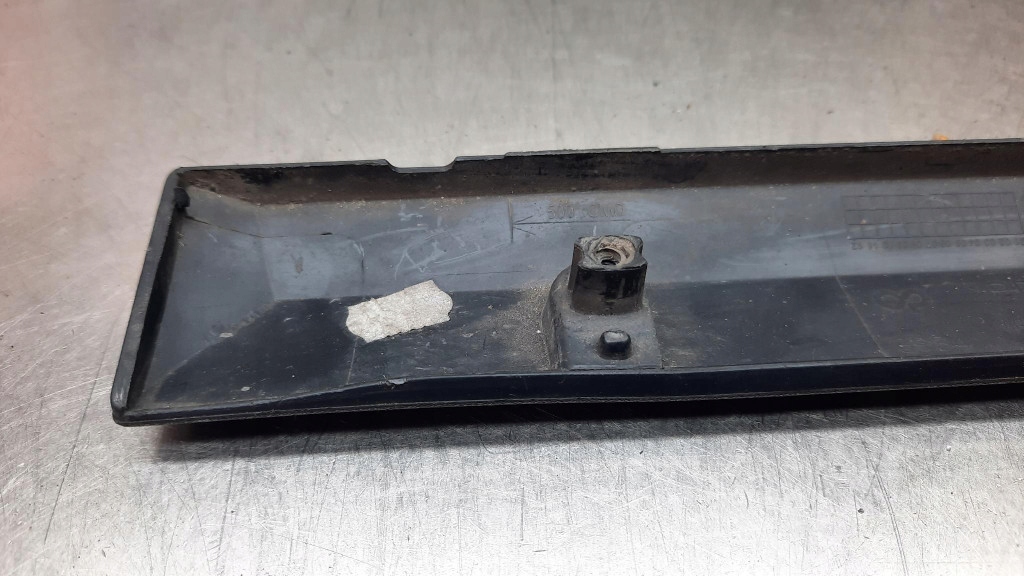 фото №10, Молдинг дверь нижняя левый задняя оригинальный номер 30661449 volvo s40 ii v50 04-12r