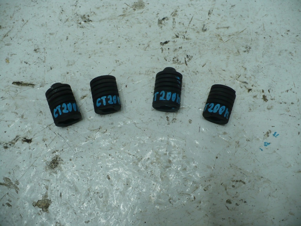 фото №1, Lexus ct200h отбойник отбойник капот