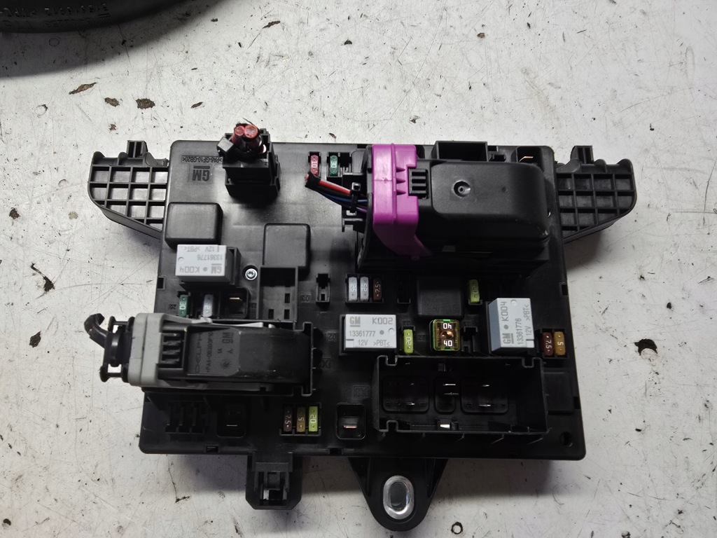 фото №1, Opel zafira c коробка предохранителей задняя 13449202 wy