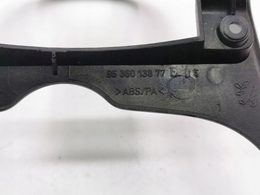 фото №10, Peugeot 307 2002 рамка рычаг переключения передач  9636013877