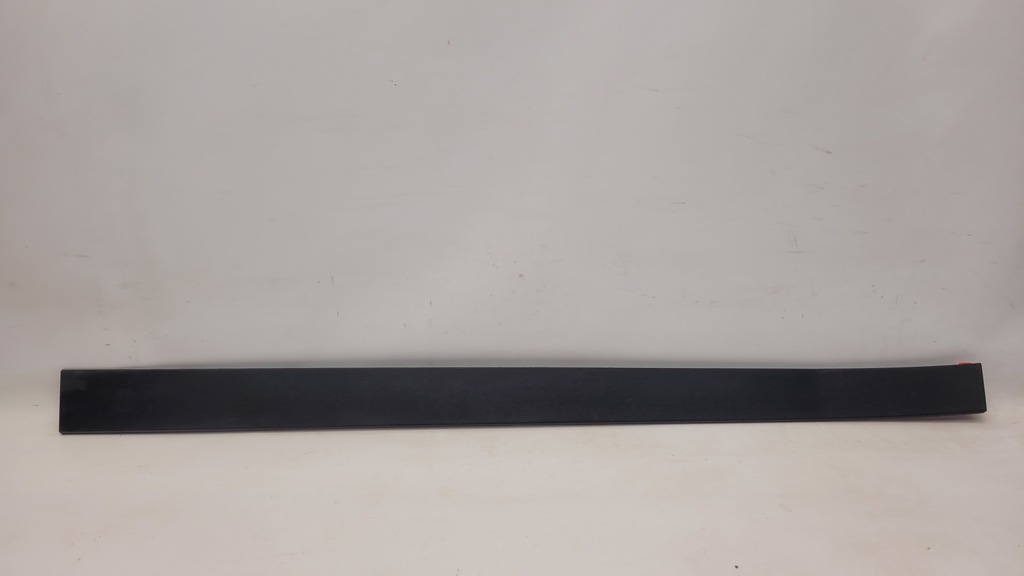 фото №1, Tesla x молдинг na дверь правая перед