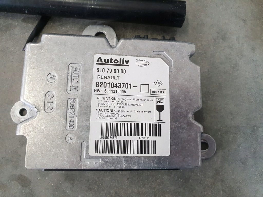 фото №7, Renault clio iii lift air bag подушка ремни приборная панель