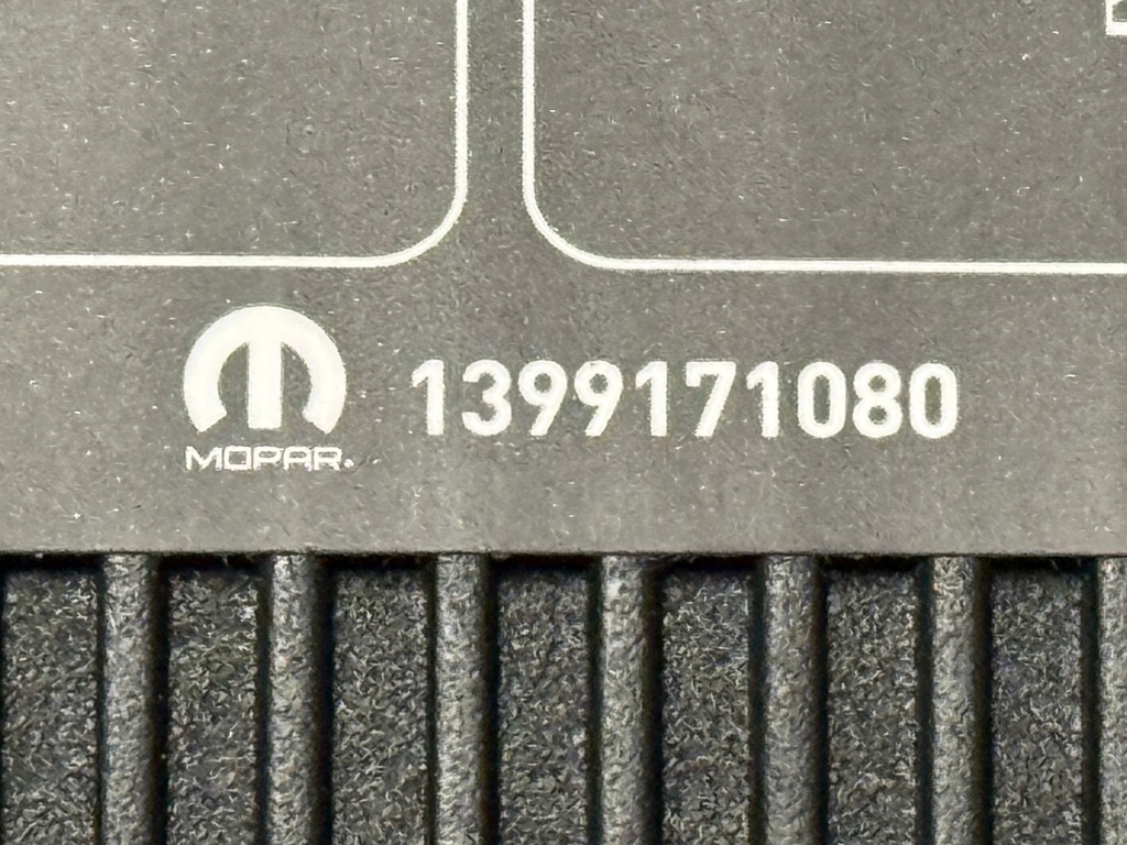 фото №11, Jeep renegade 2014-2025 набор ремонтный колеса компрессор клей mopar оригинальный номер 02/30