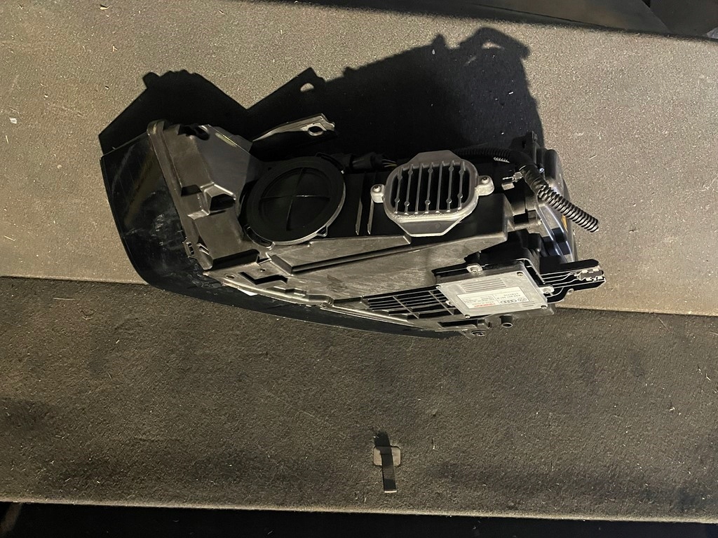 фото №6, Audi q3 8u lift ксенон лампа перед передняя правая europa