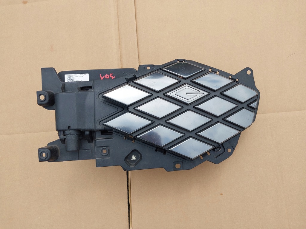 фото №1, Кришка роз'єм заряджання genesis g80 gv70 оригінал