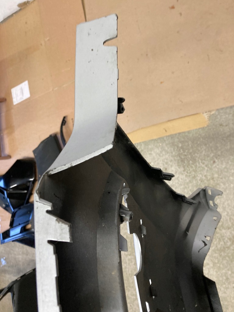 фото №13, Audi q3 8u бампер перед обшивка правый orygi.