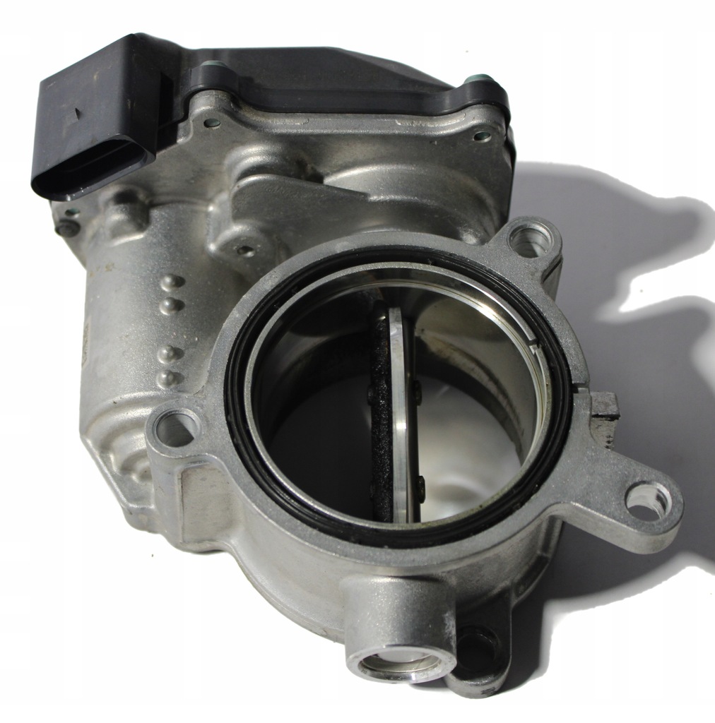 фото №2, Audi a6 дросельна заслінка 059145950bj клеєна корпус