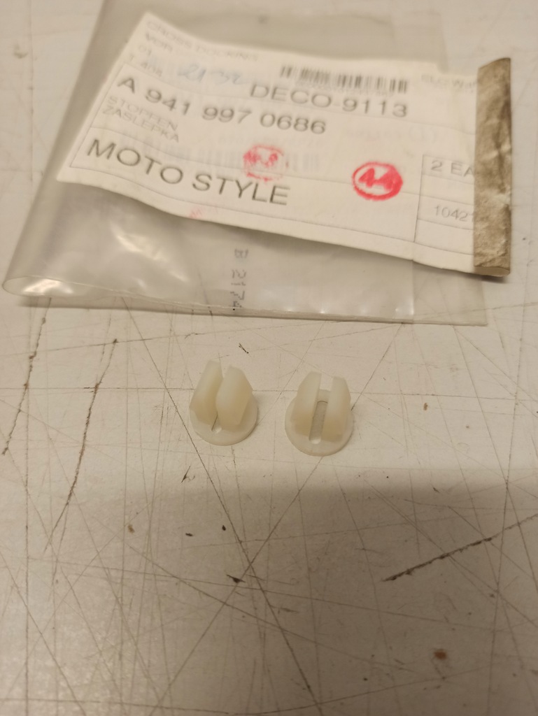 фото №1, Заглушка лампи mercedes ls actros atego a9419970686 aso org 2 szt kpl