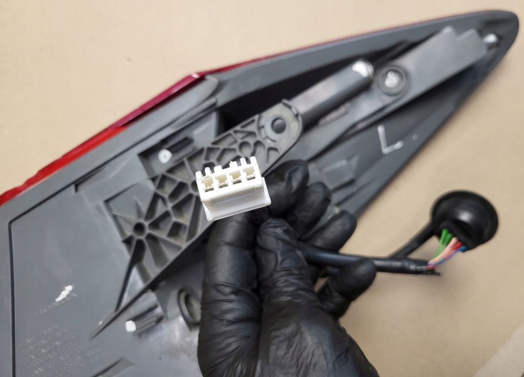 фото №11, Лампа задняя левая led honda civic ix hb оригинальный номер eu 3355atv0