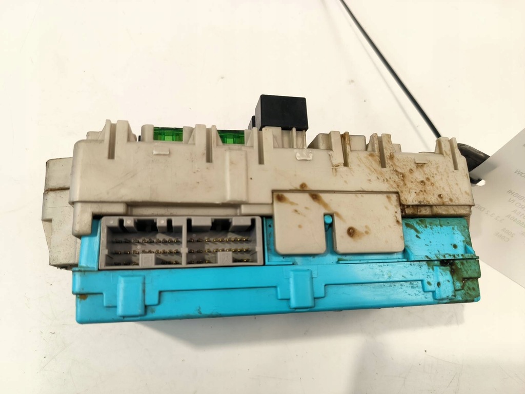 фото №6, Mitsubishi pajero 2008 коробка предохранителей / комплект